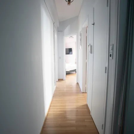 Apartment Elegant Downtown Ii *